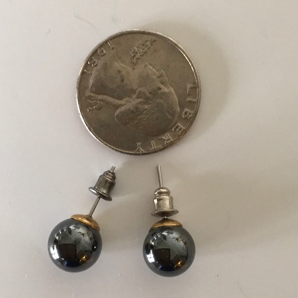 Hematite Stud Earrings - Picture 2 of 2